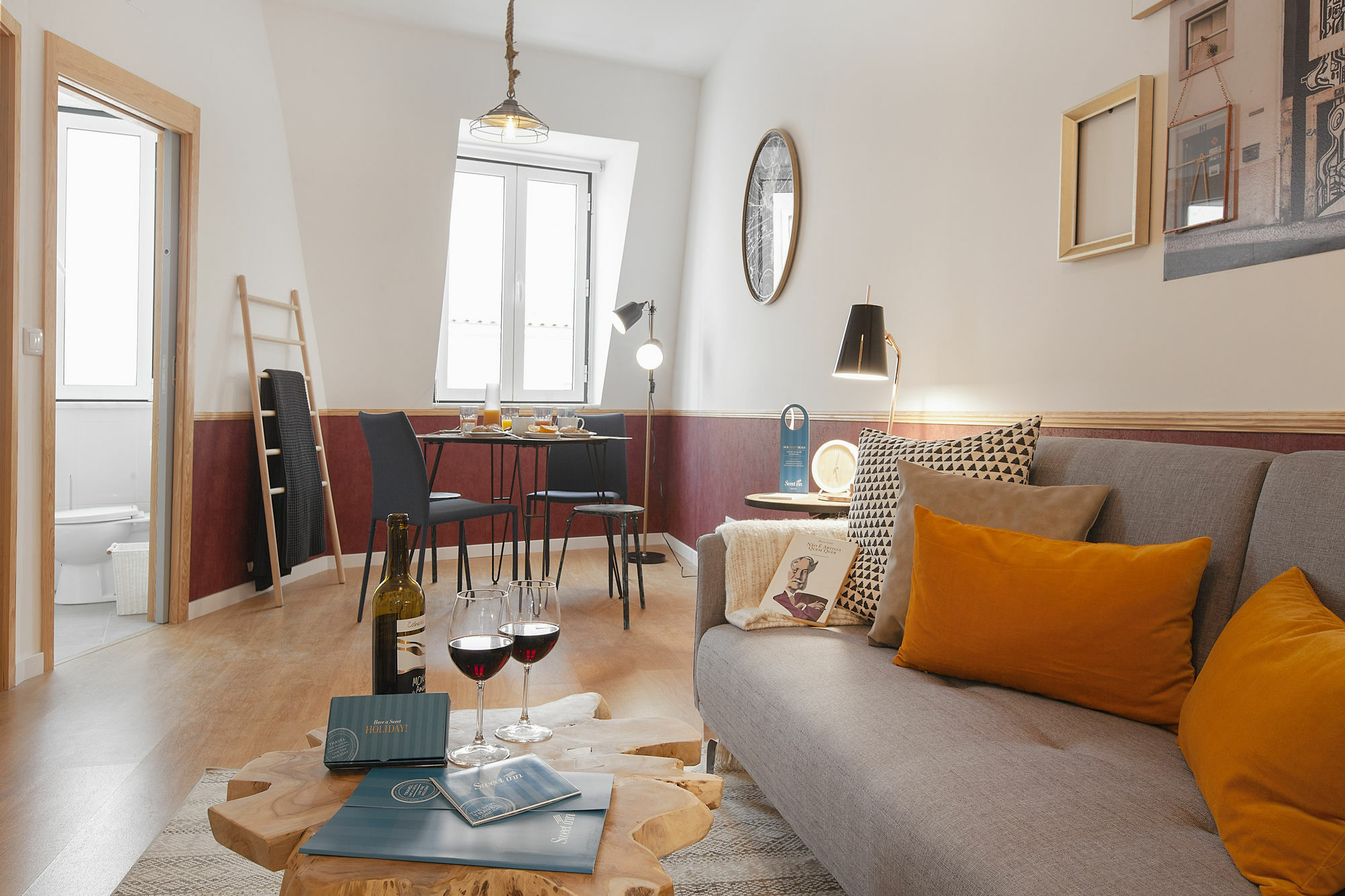 Sweet Inn Apartment - Sao Bento Lisbon Luaran gambar